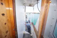 Kapal penelitian untuk dijual