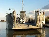 Kapal pendarat, tank untuk dijual