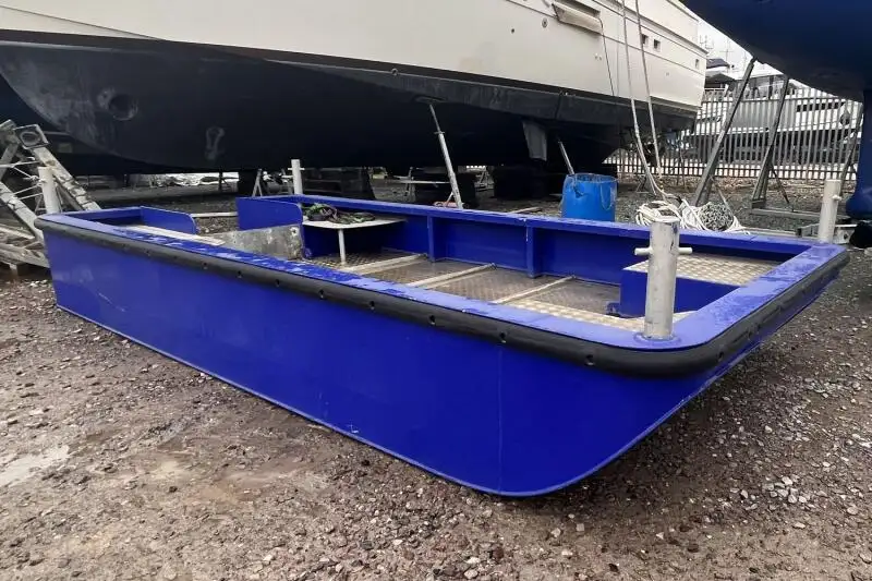 Kapal feri untuk dijual