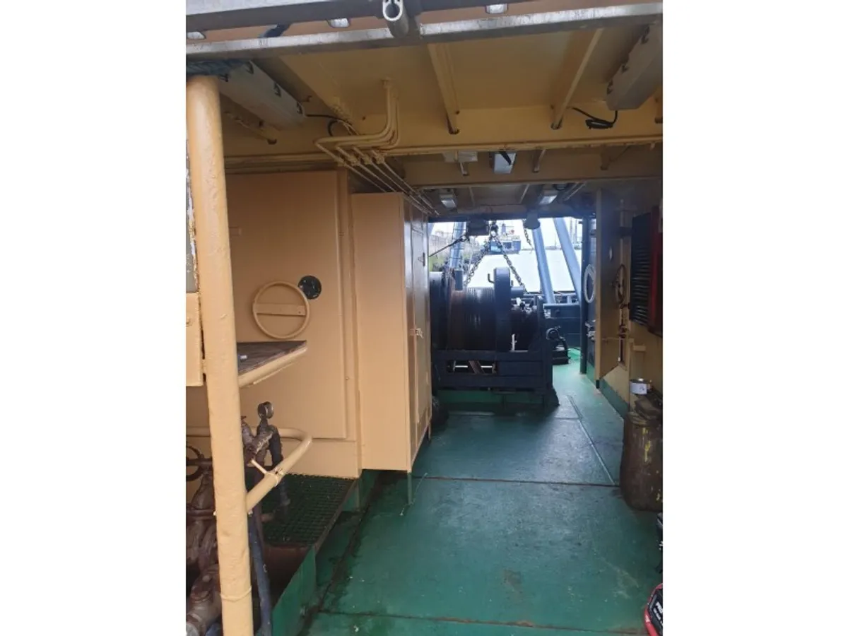 Kapal keruk untuk dijual