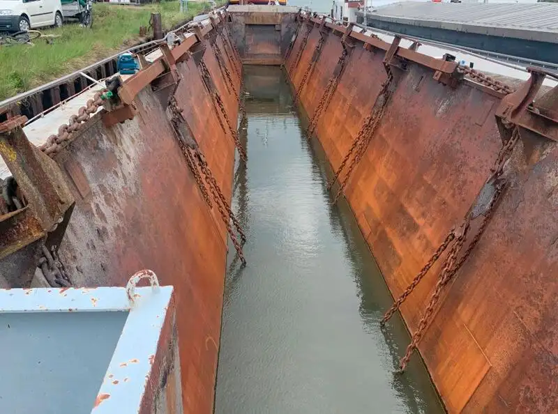 Kapal tunda untuk dijual