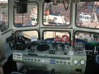 Kapal penarik dijual