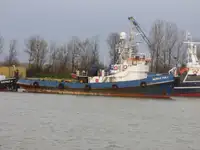Kapal penarik dijual