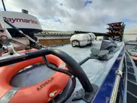 Kapal survei untuk dijual