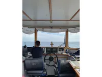 Kapal survei untuk dijual