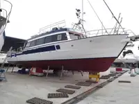 Kapal penumpang dijual