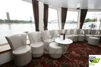 Kapal pesiar dijual