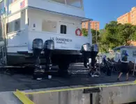 Kapal feri untuk dijual