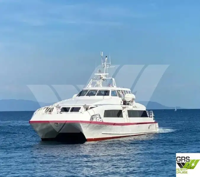 Kapal pesiar untuk dijual