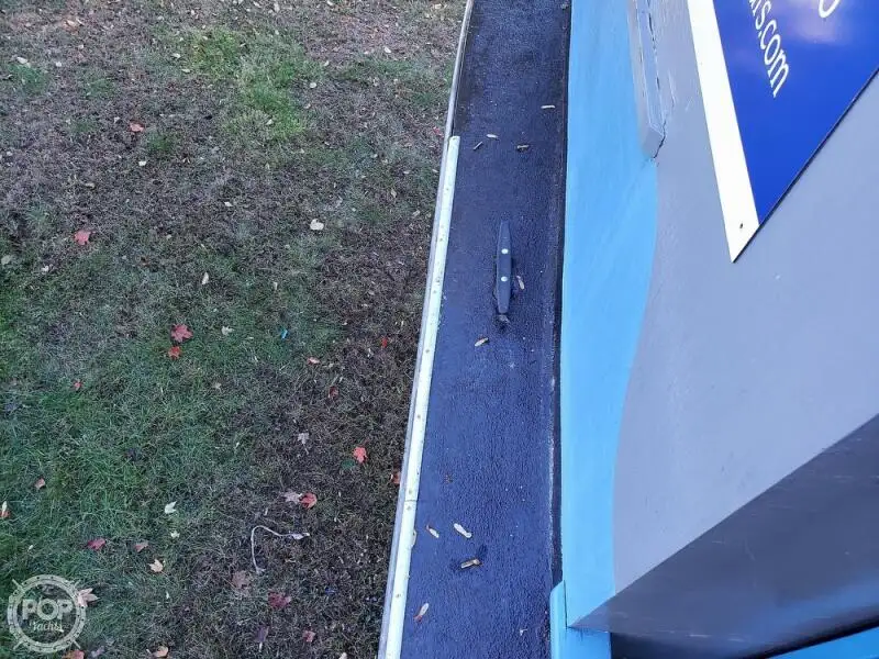 Kapal feri untuk dijual