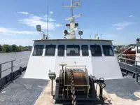 Kapal kru untuk dijual