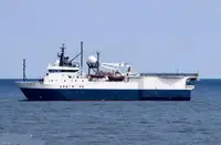 Kapal survei dijual
