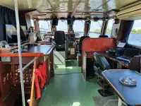Kapal survei untuk dijual