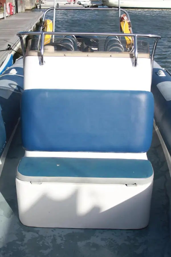 Perahu karet kaku untuk dijual