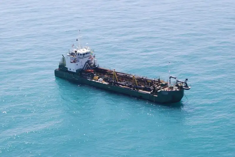Kapal keruk untuk dijual