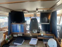 Kapal patroli untuk dijual