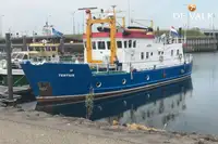 Hotel terapung untuk dijual