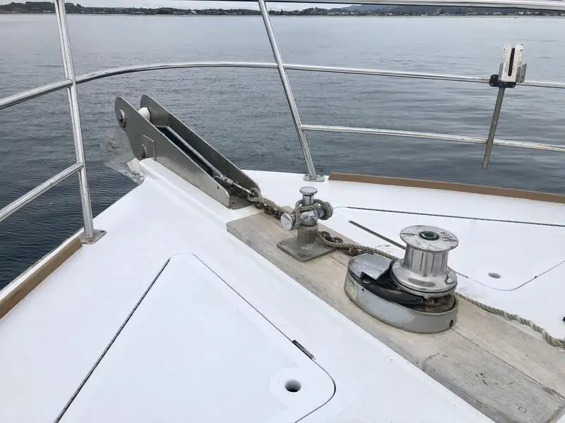 Kapal penelitian untuk dijual