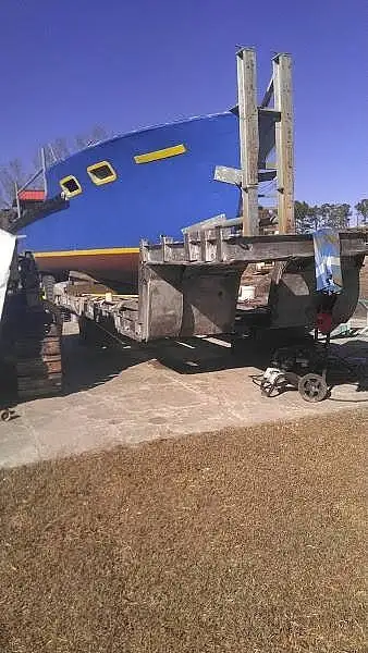 Kapal patroli untuk dijual
