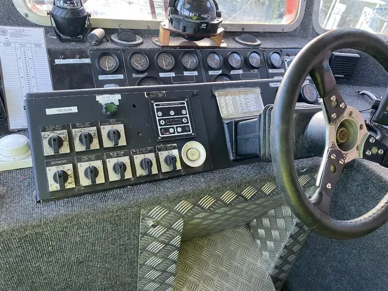 Kapal kru untuk dijual