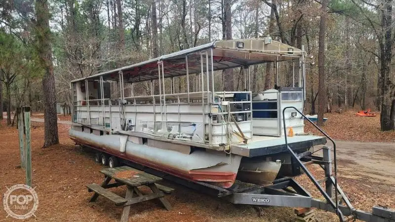Kapal penumpang untuk dijual