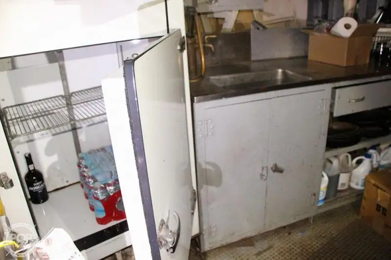 Kapal feri untuk dijual
