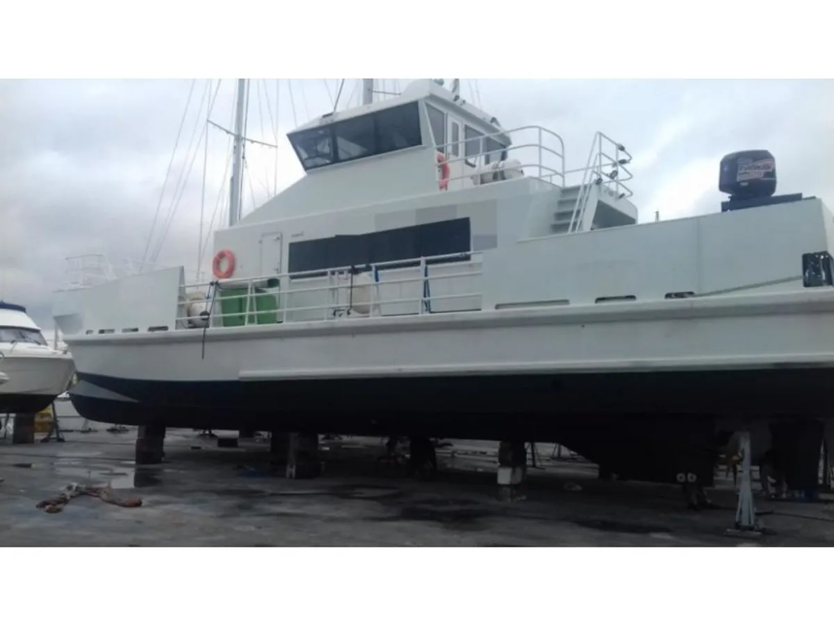Kapal kru untuk dijual