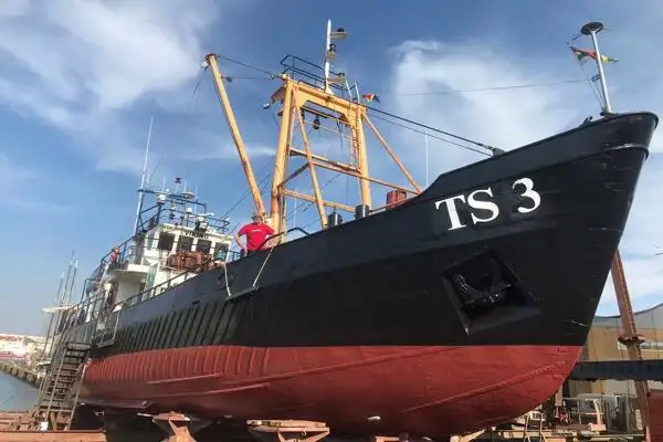 Kapal pesiar untuk dijual