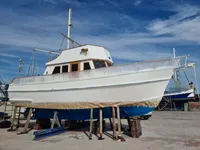 Yacht untuk dijual