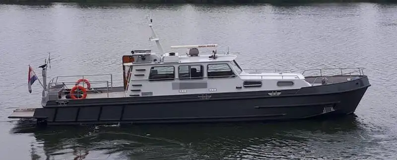 Kapal patroli untuk dijual