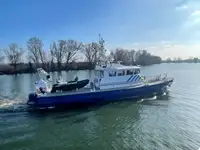 Kapal survei untuk dijual