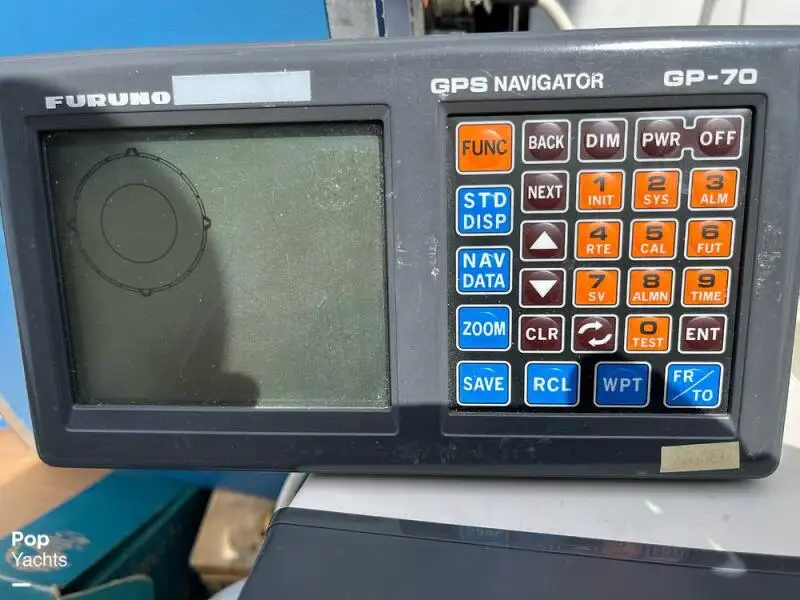 Sekoci penyelamat untuk dijual