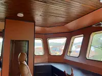 Kapal pendarat, tank untuk dijual
