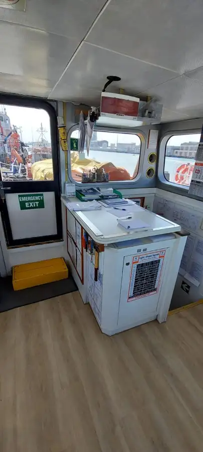 Kapal kru untuk dijual