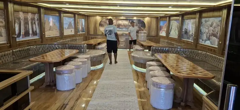 Kapal pesiar untuk dijual