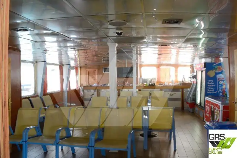Kapal penumpang untuk dijual