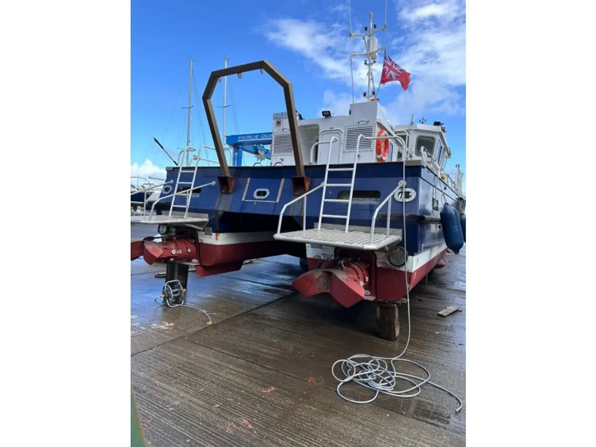 Kapal survei untuk dijual