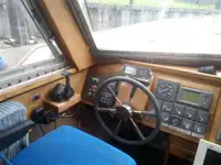 Kapal survei dijual