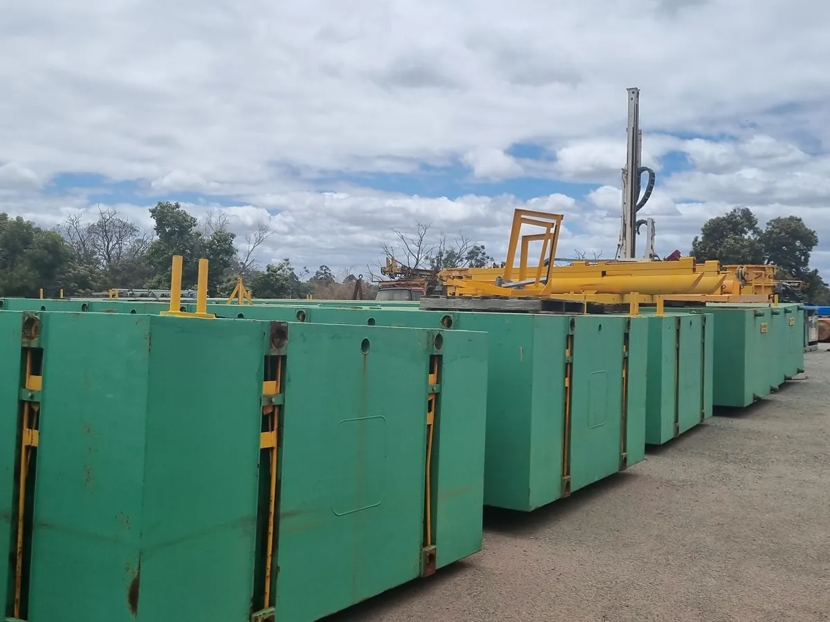 Rig pengeboran lepas pantai untuk dijual