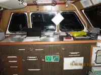 Kapal kru untuk dijual