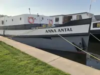 Kapal pengangkut barang curah untuk dijual
