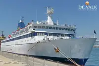 Kapal feri dijual