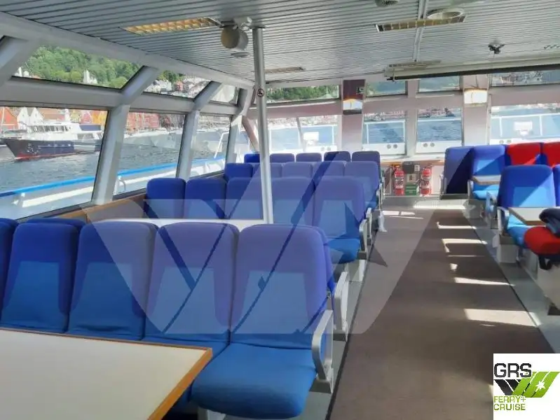 Kapal feri untuk dijual
