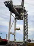 Kapal kontainer dijual