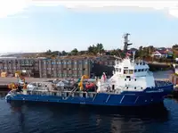 Kapal penarik dijual