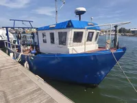 Kapal penangkap ikan untuk dijual