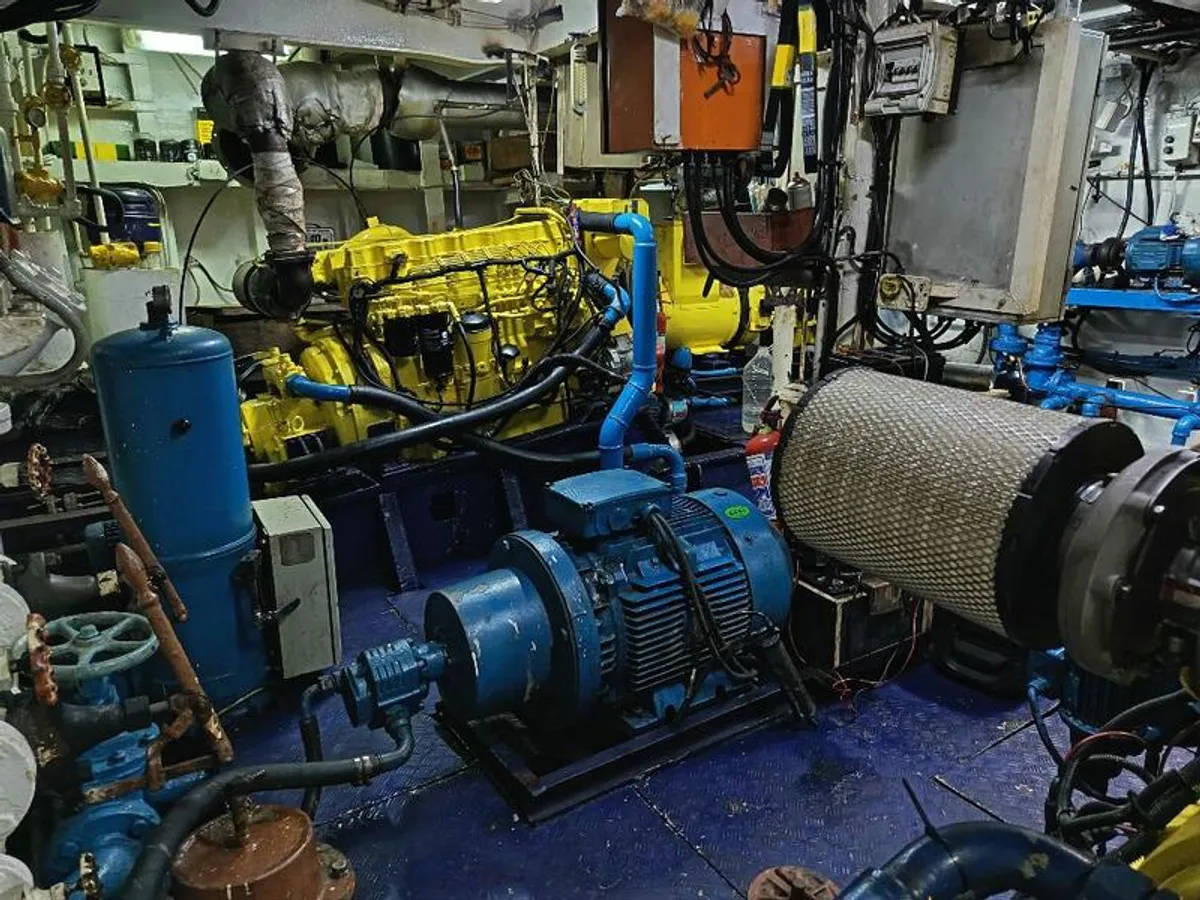 Kapal suplai untuk dijual