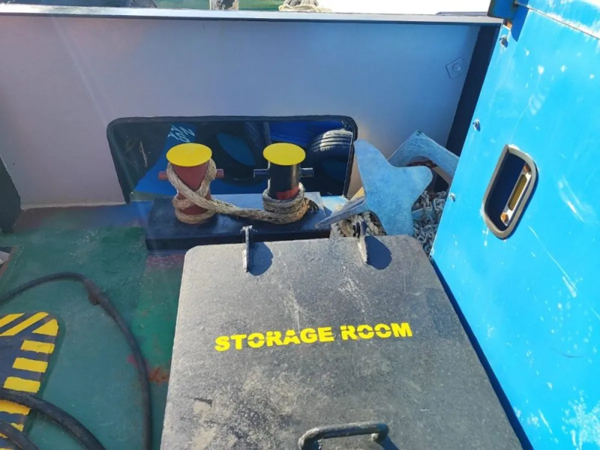 Kapal kontainer untuk dijual