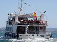 Kapal feri dijual