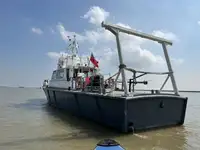 Kapal survei untuk dijual